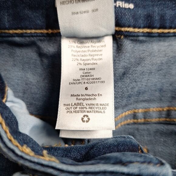 Time&Tru Mid-Rise Denim Jean Short Size 6 Blue Stretch Distressed Women's - Picture 4 of 7